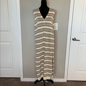Elegant Sleeveless Striped Maxi Dress